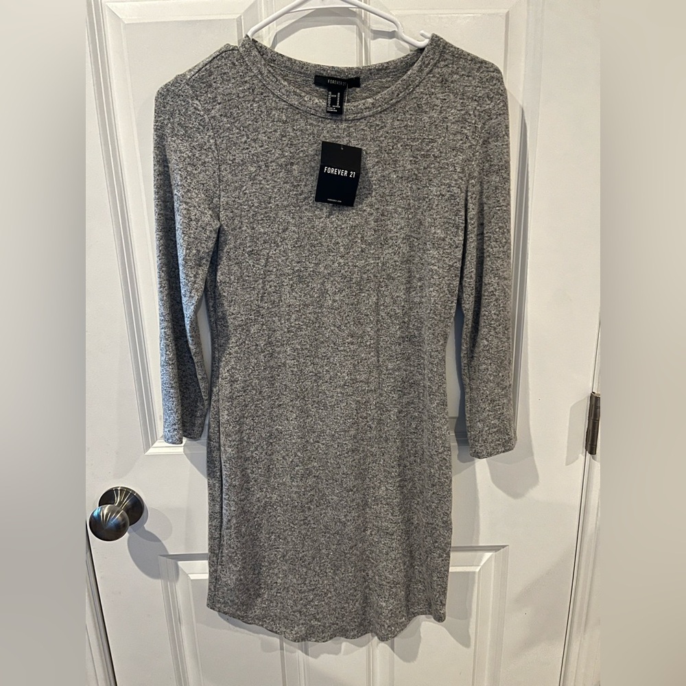Forever 21 NWT Grey 3/4 Sleeve Soft Grey Dress Size Medium